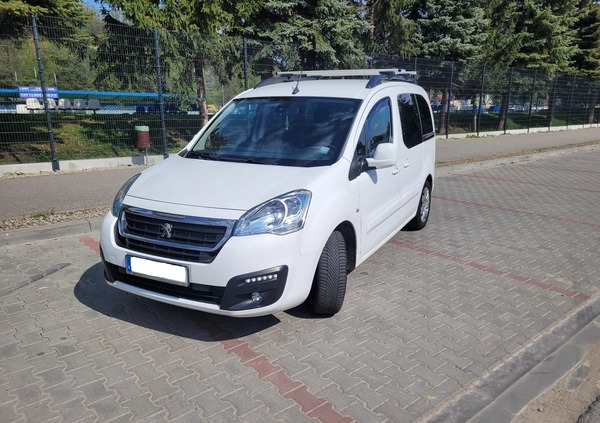 Peugeot Partner cena 43500 przebieg: 166000, rok produkcji 2017 z Gorlice małe 277